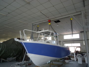 中国 2.1Mの幅と耐久採取/漂う中央コンソールのCuddyの小屋のボート サプライヤー